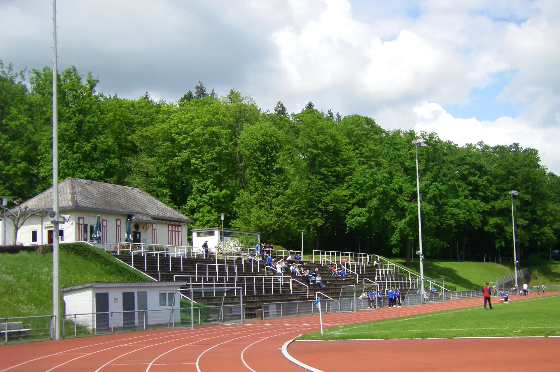 Tribüne im Waldstadion in Bad Nauheim