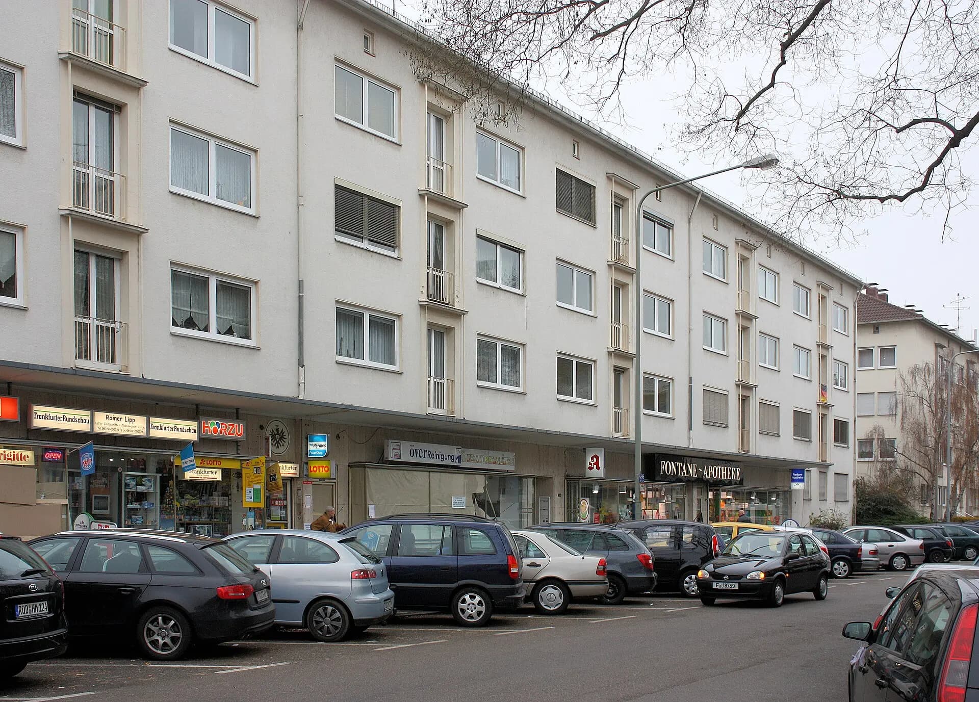 Blick von der Waldstraße zur Gerauer Straße in Frankfurt Niederrad