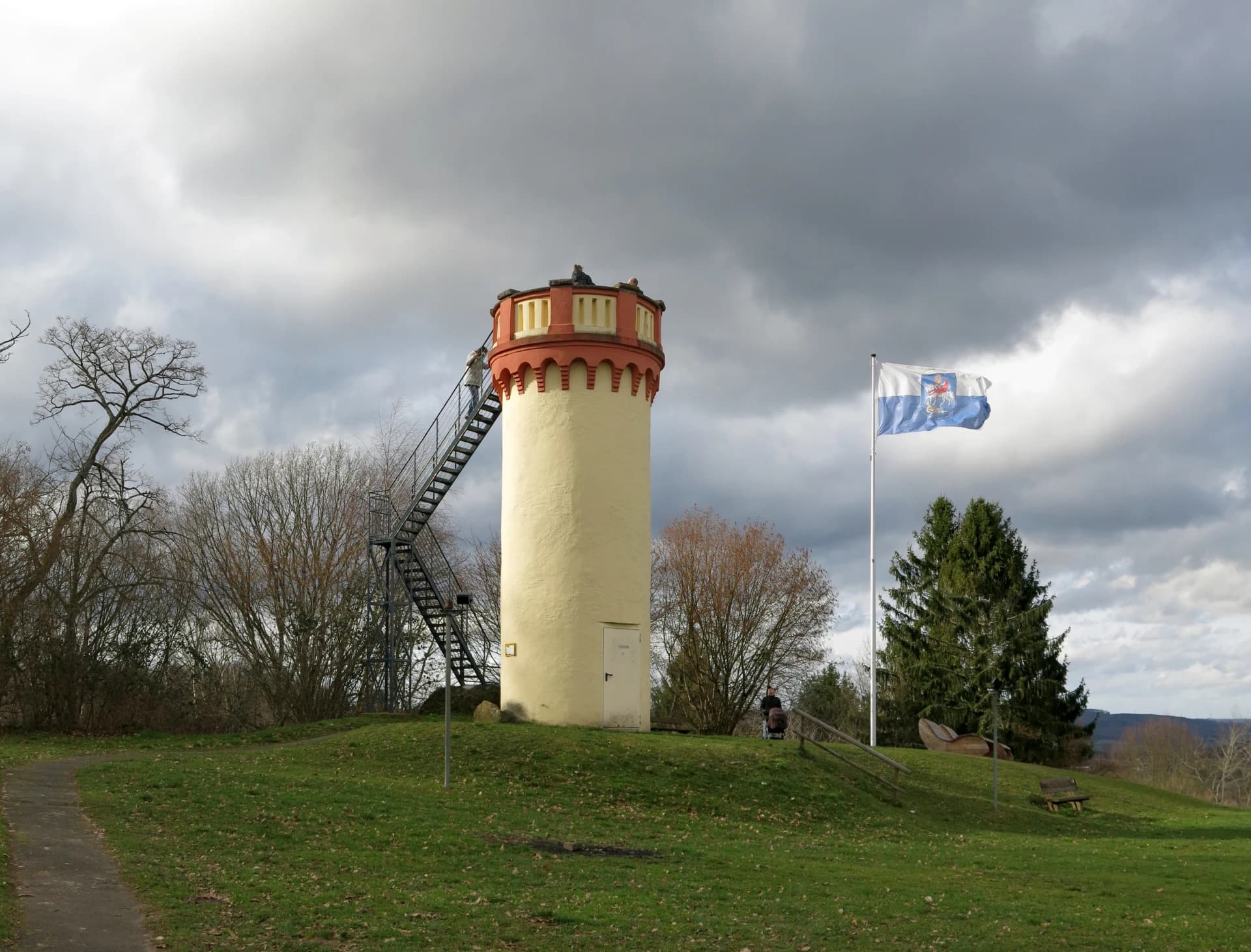 Wartturm auf der Höhe über Bad Orb