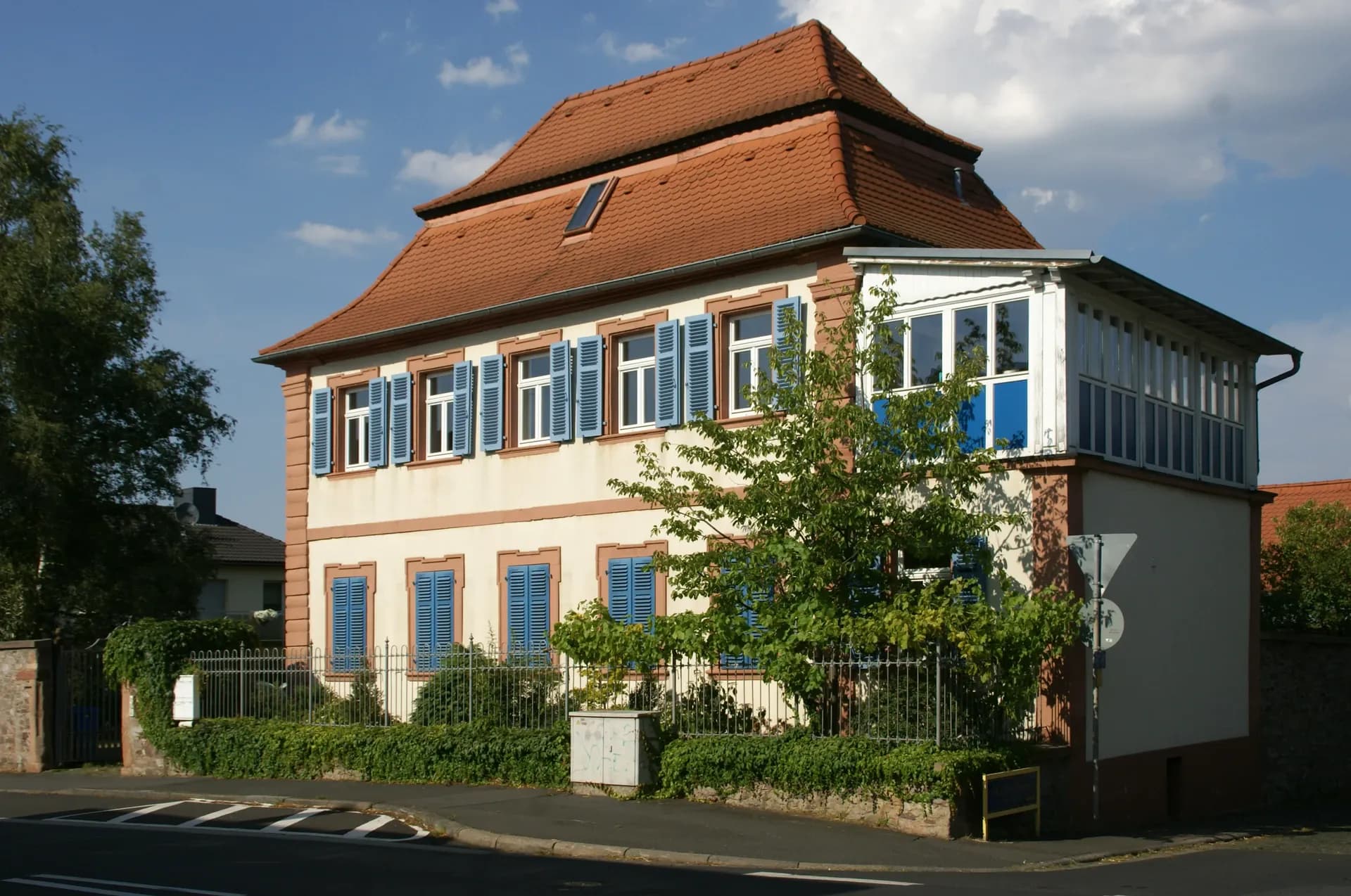 Herrenhaus an der Bezirksstraße in Alzenau-Wasserlos