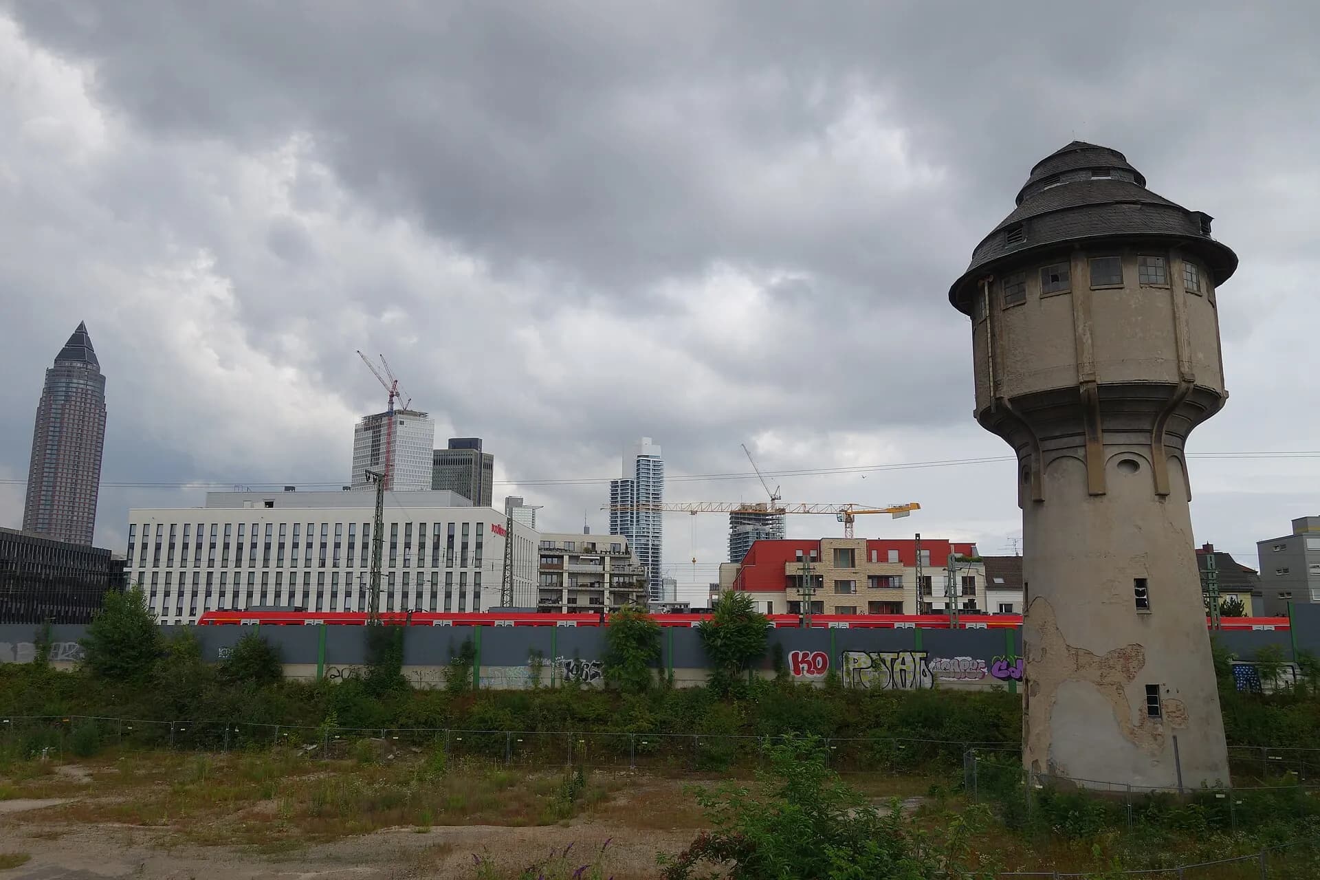 Alter Wasserturm des Hauptgüterbahnhofs im Frankfurter Gallus