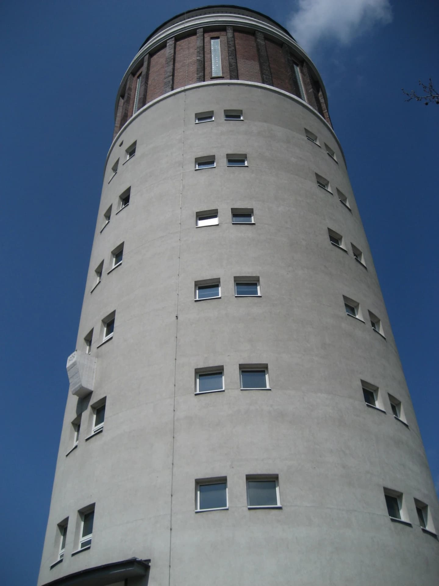 Wasserturm in Groß-Gerau aus der Untersicht