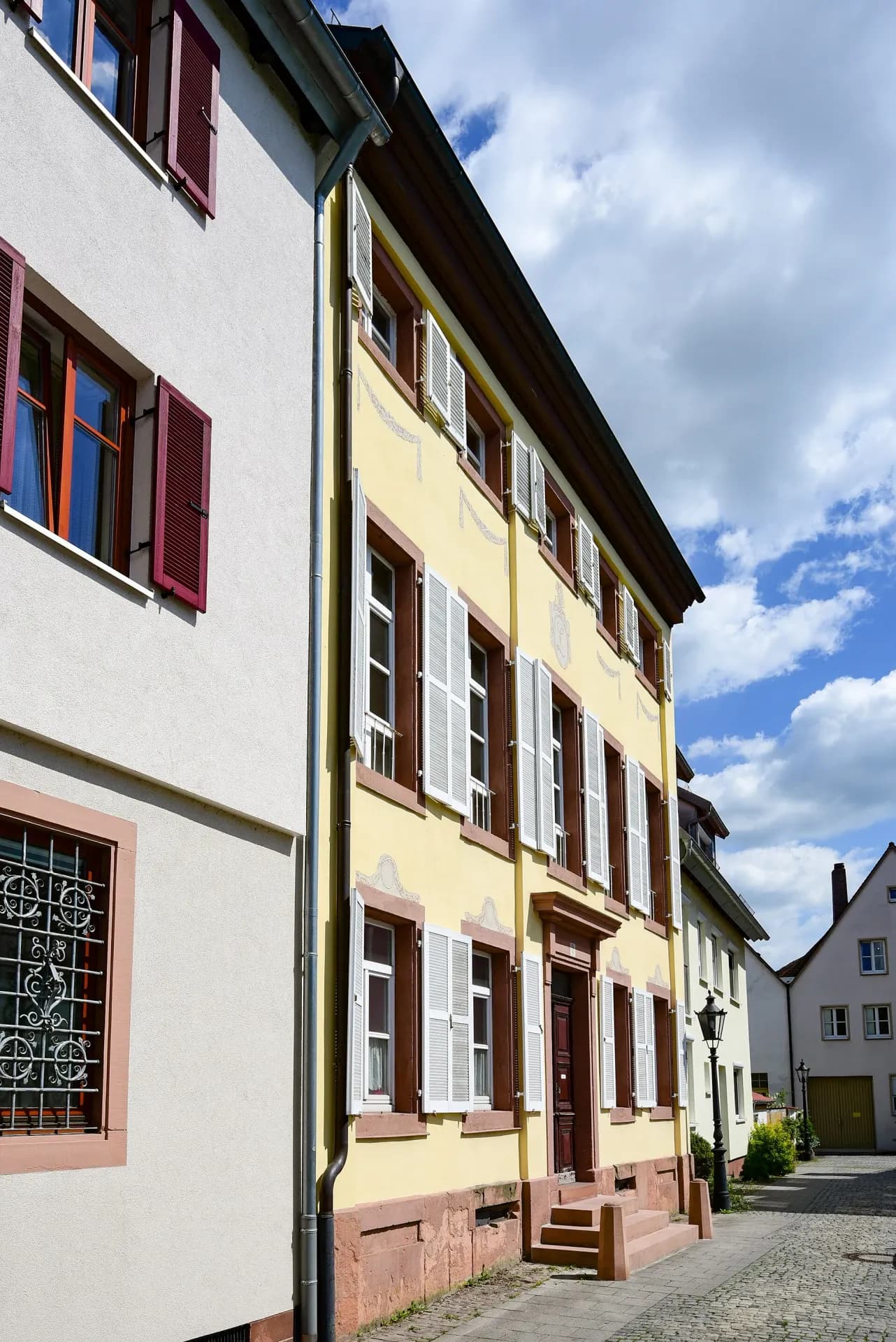 Gelbes Haus in der Webergasse 4 in Aschaffenburg