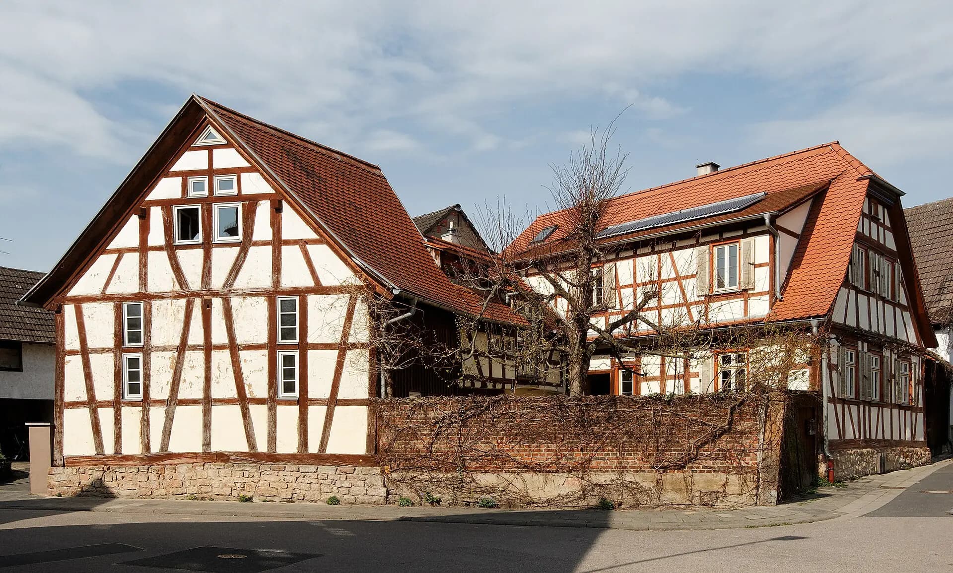 Fachwerkensemble an der Ecke Weedstraße und Schäfergasse in Schaafheim