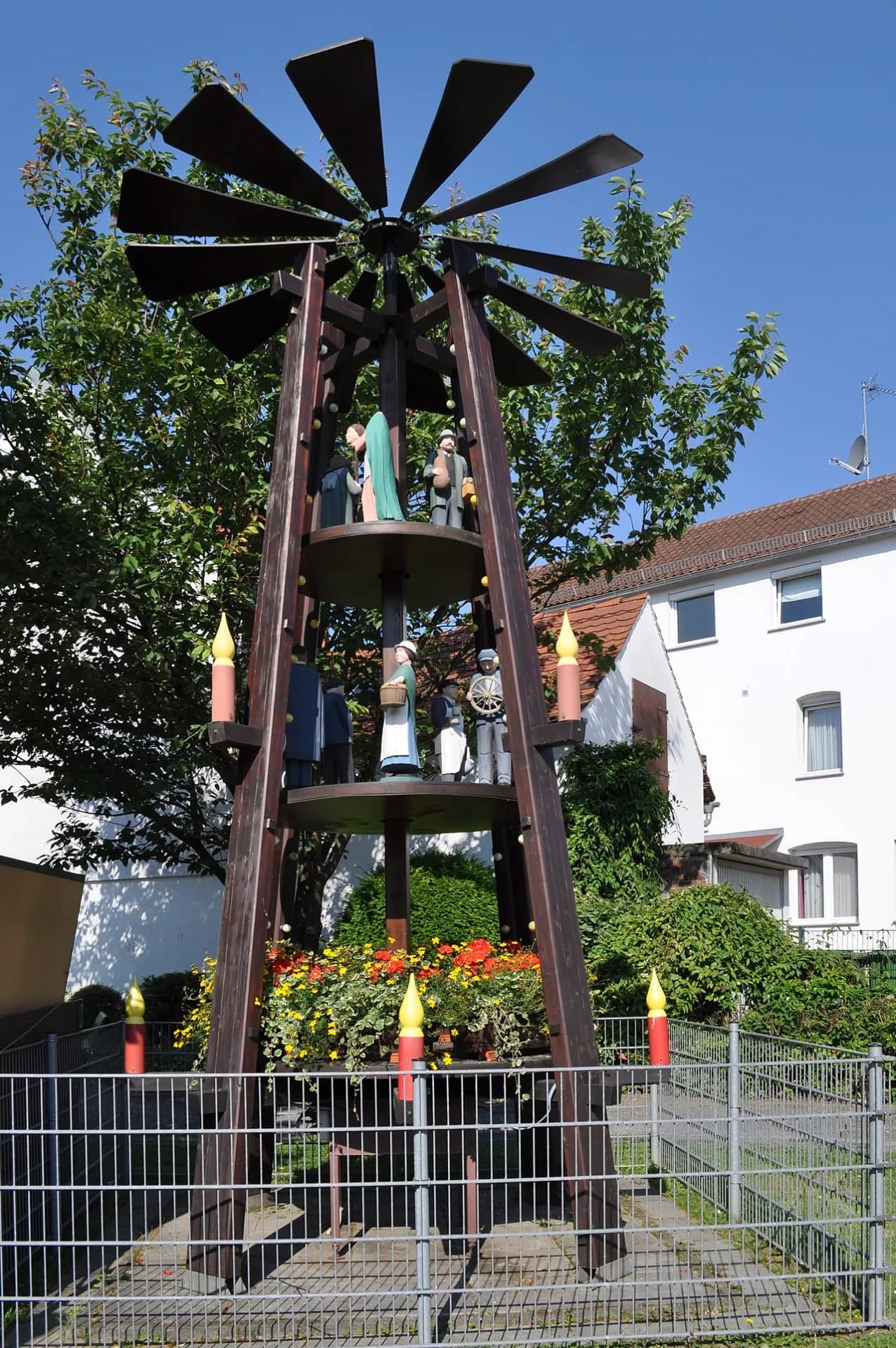 Weihnachtspyramide in Sulzbach (Taunus)