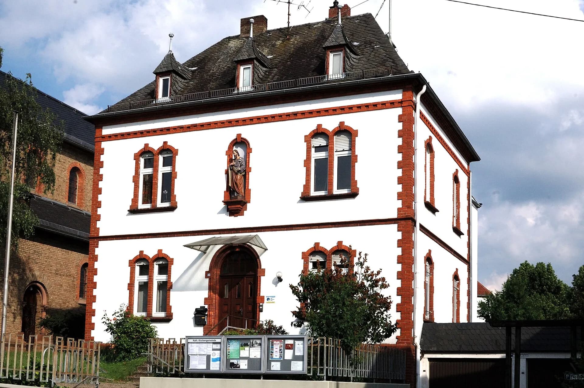 Katholisches Pfarrhaus in Flörsheim-Weilbach