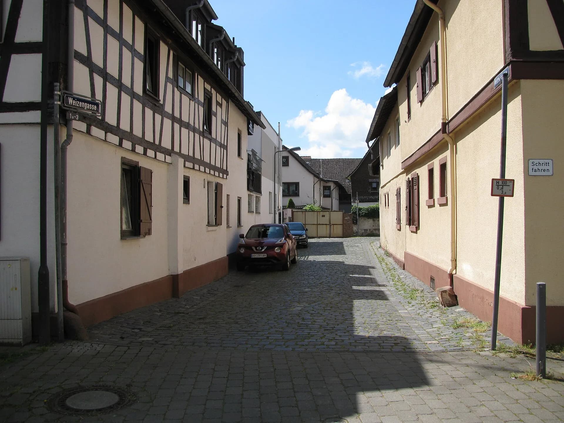Blick in die Weizengasse in Frankfurt-Unterliederbach