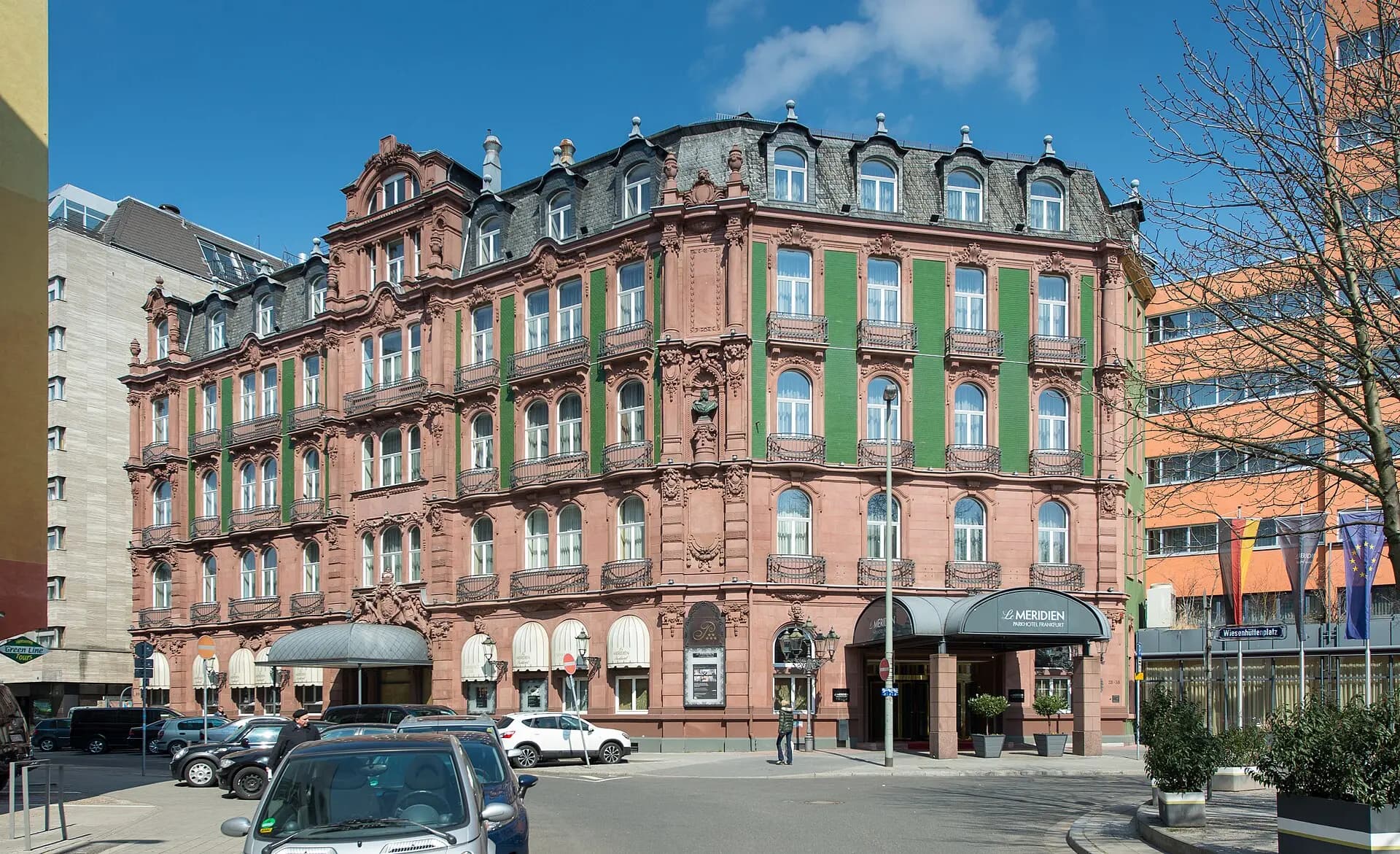 Gebäudezeile Wiesenhüttenplatz 36 bis 38 im Frankfurter Bahnhofsviertel