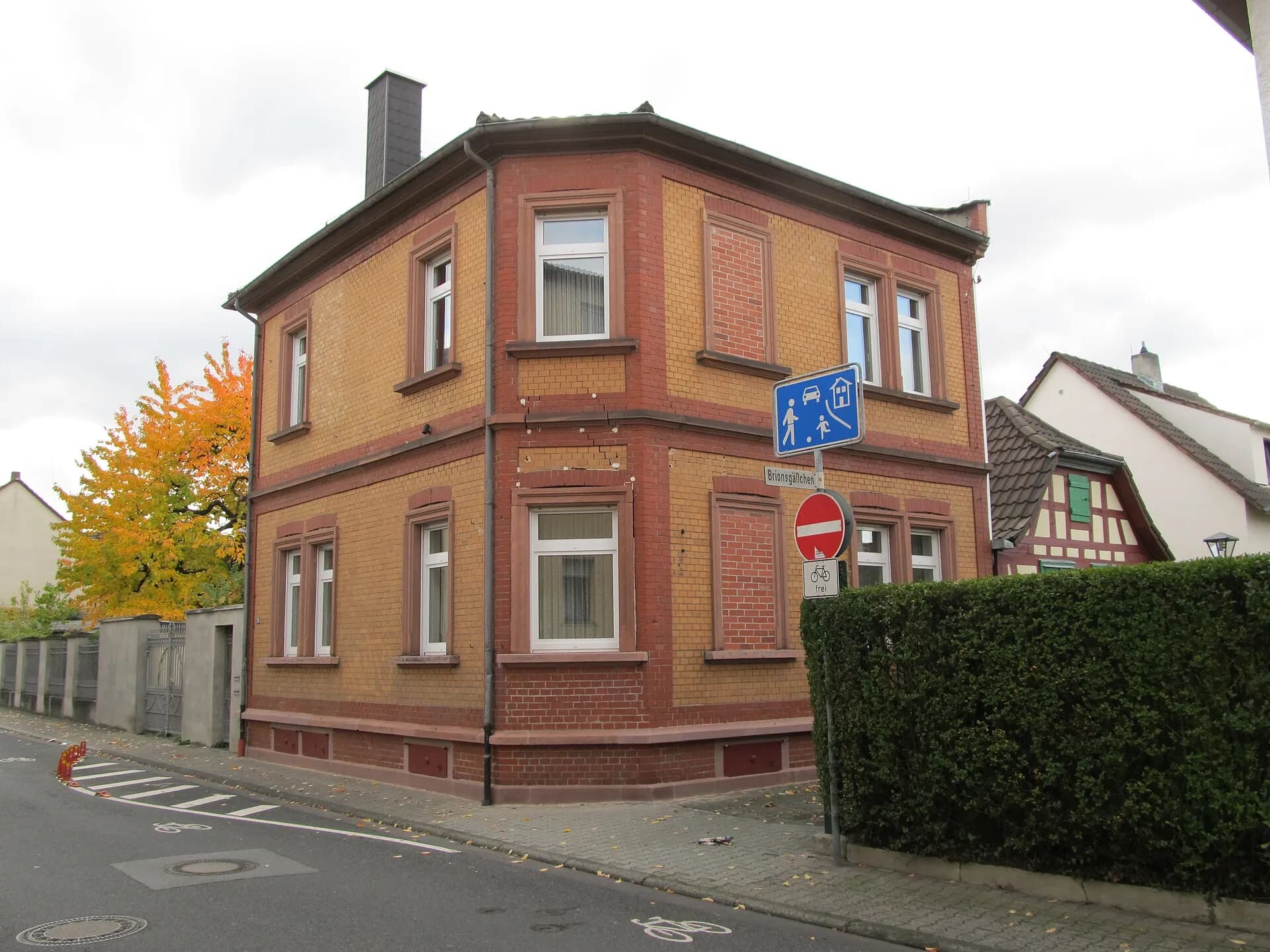 Eckhaus Wiesenstraße 25 in Neu-Isenburg
