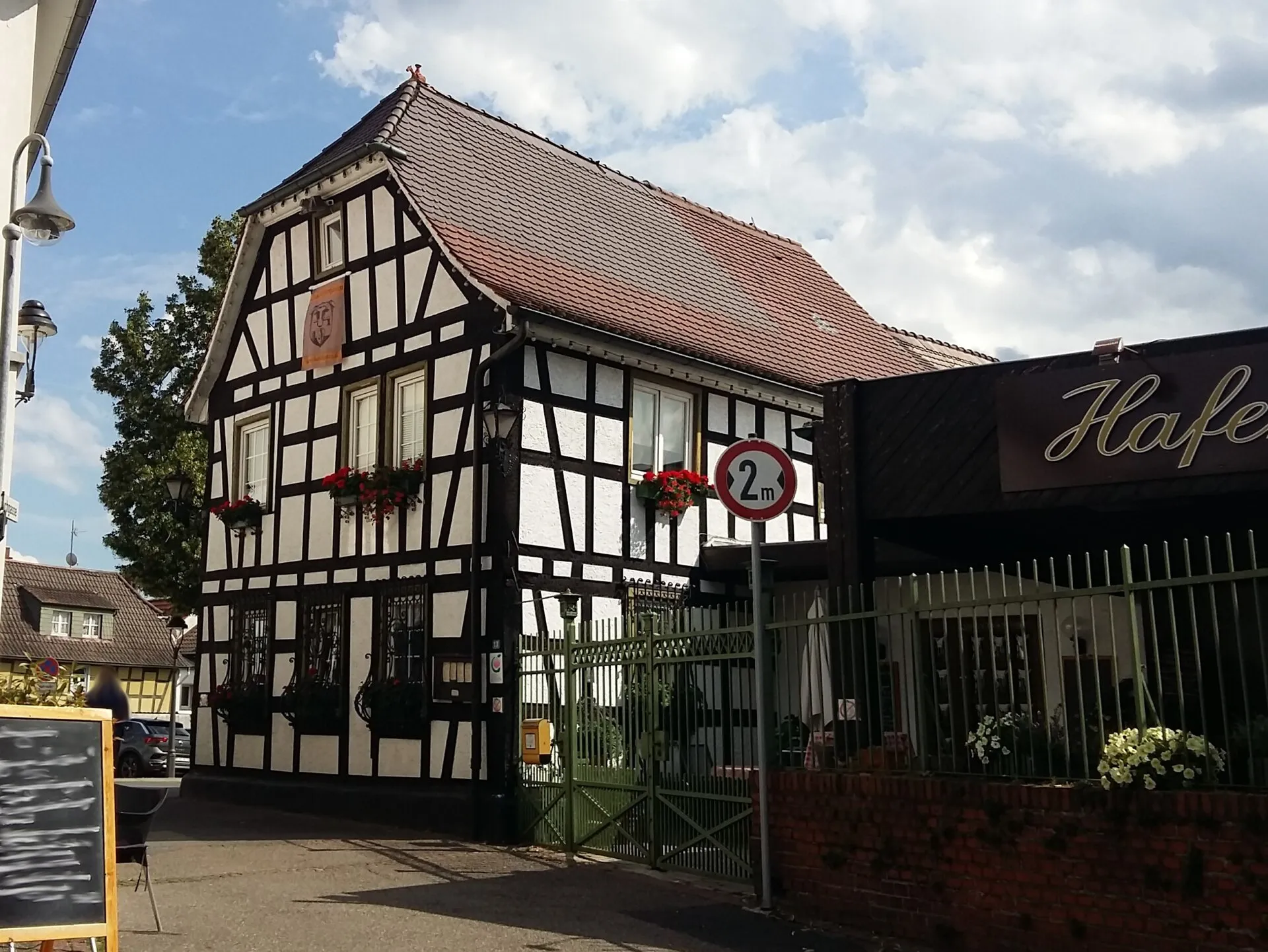 Fachwerkhaus am Wilhelm-Leuschner-Platz 13 in Langen
