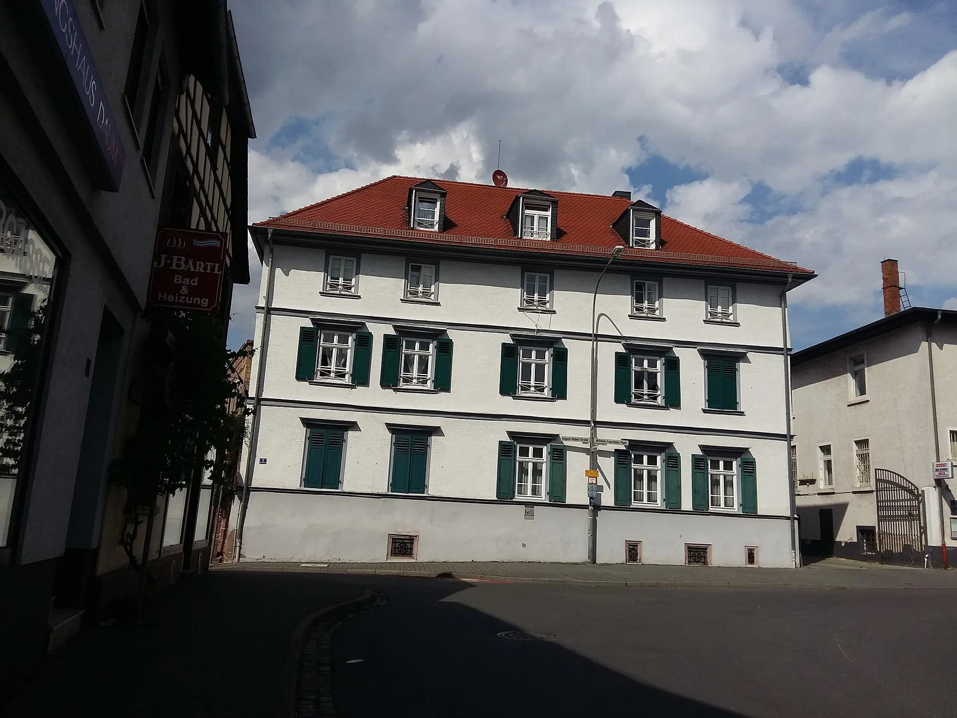 Wohnhaus am Wilhelm-Leuschner-Platz 2 in Langen