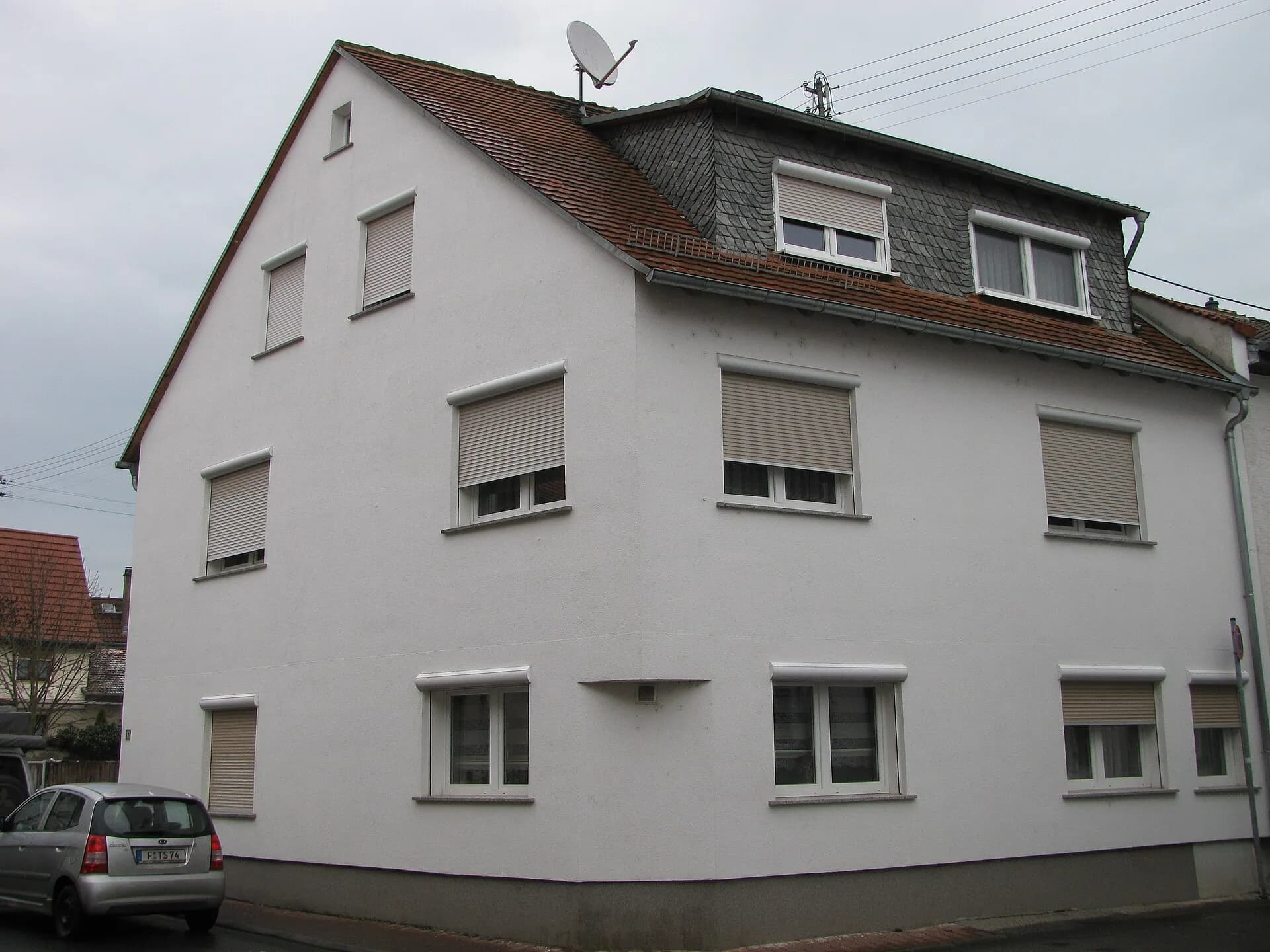 Wohnhaus an der Straße Alt-Niedereschbach in Frankfurt Nieder-Eschbach