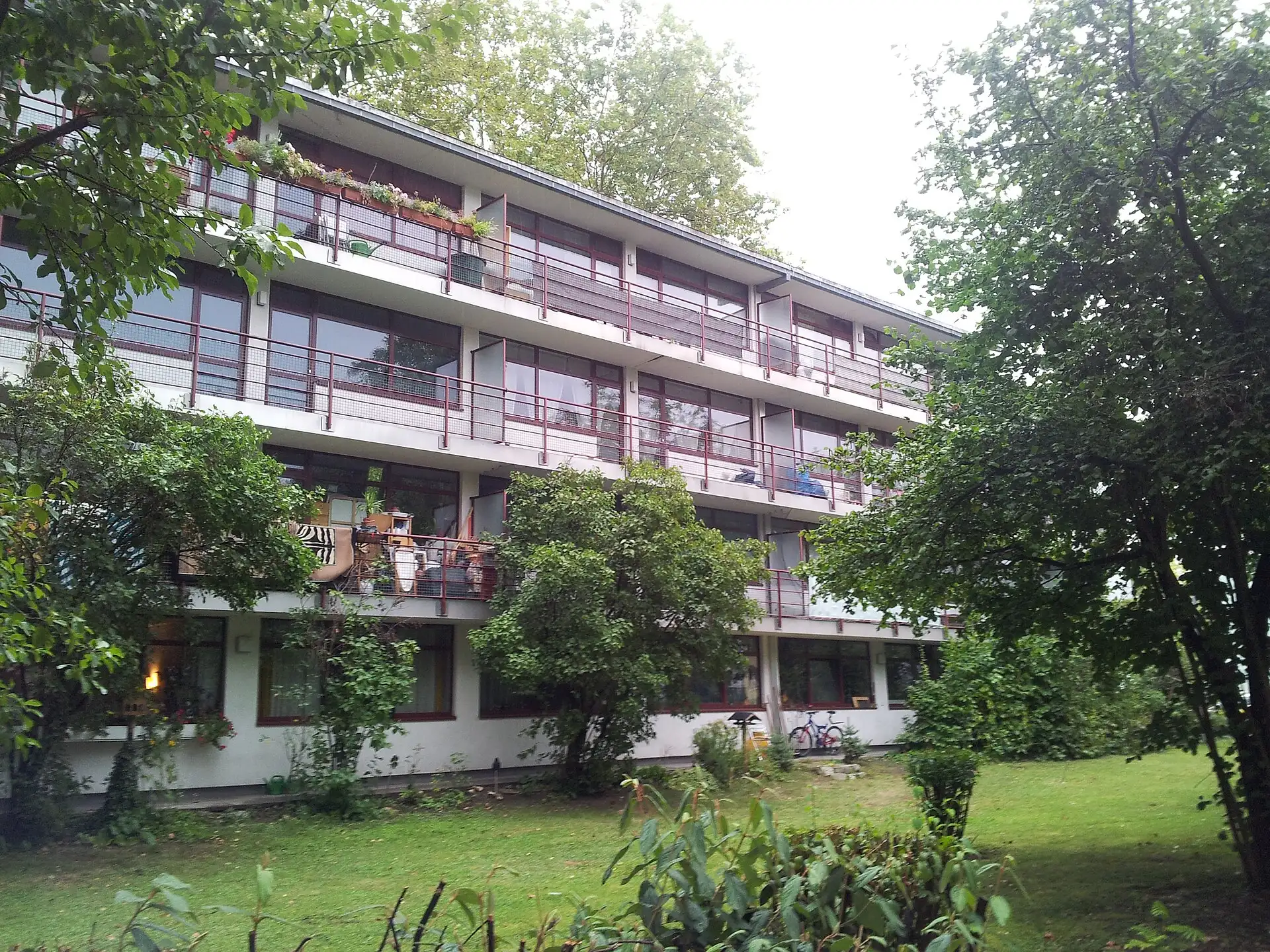 Wohnhaus für berufstätige Frauen des Neuen Frankfurt in Frankfurt Dornbusch