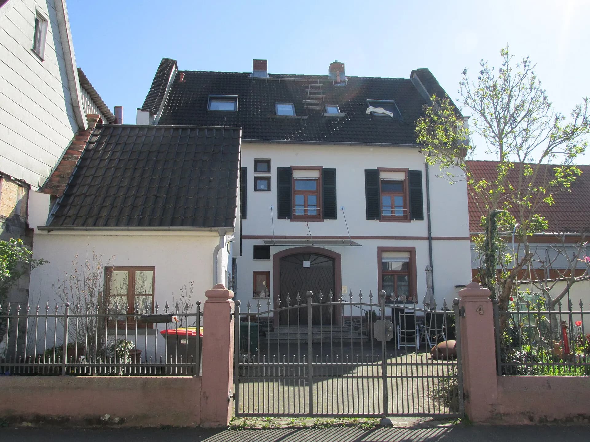 Wohnhaus Landgraf-Friedrich-Straße 4 in Offenbach-Rumpenheim