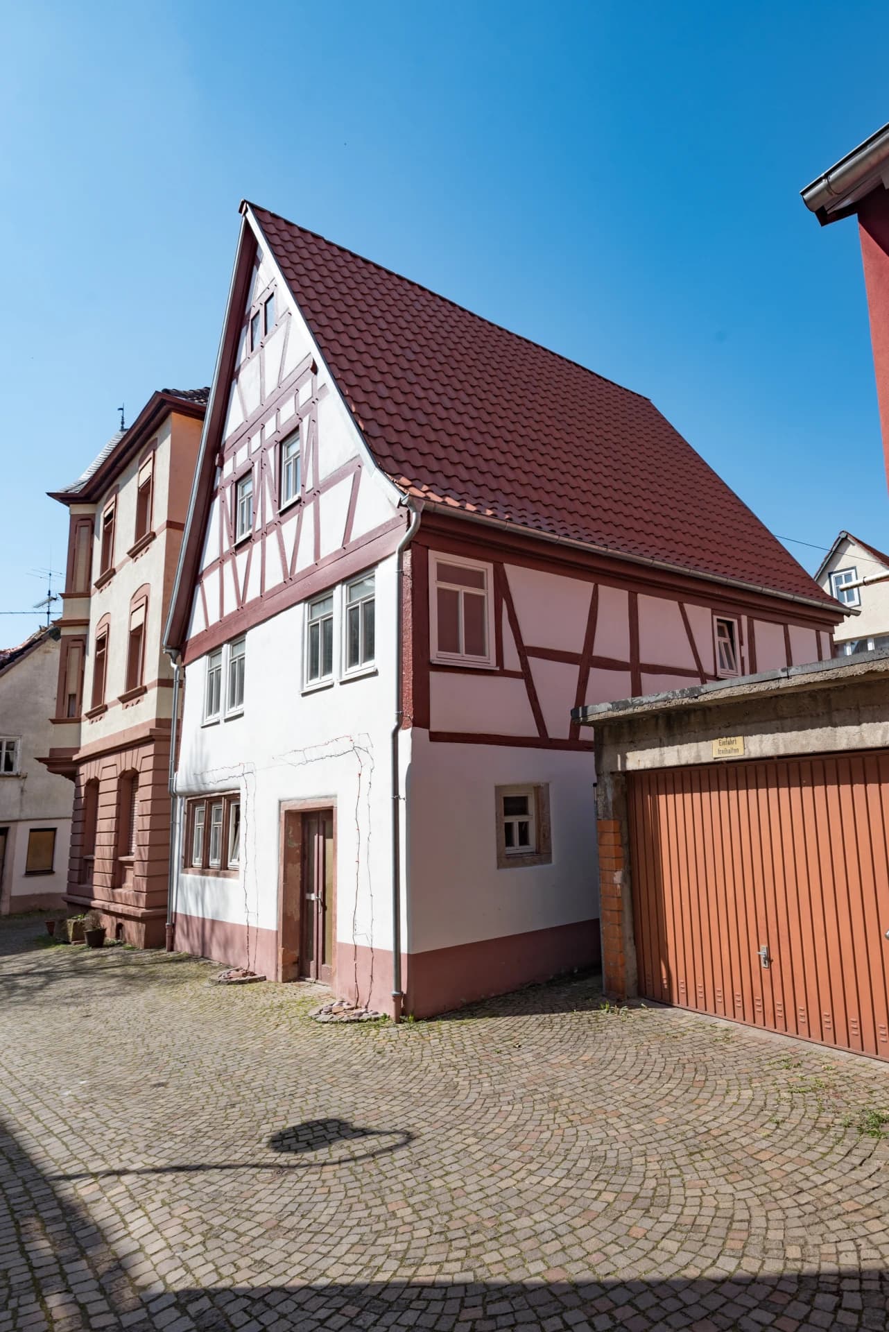Wohnhaus an der Mainstraße in Klingenberg am Main