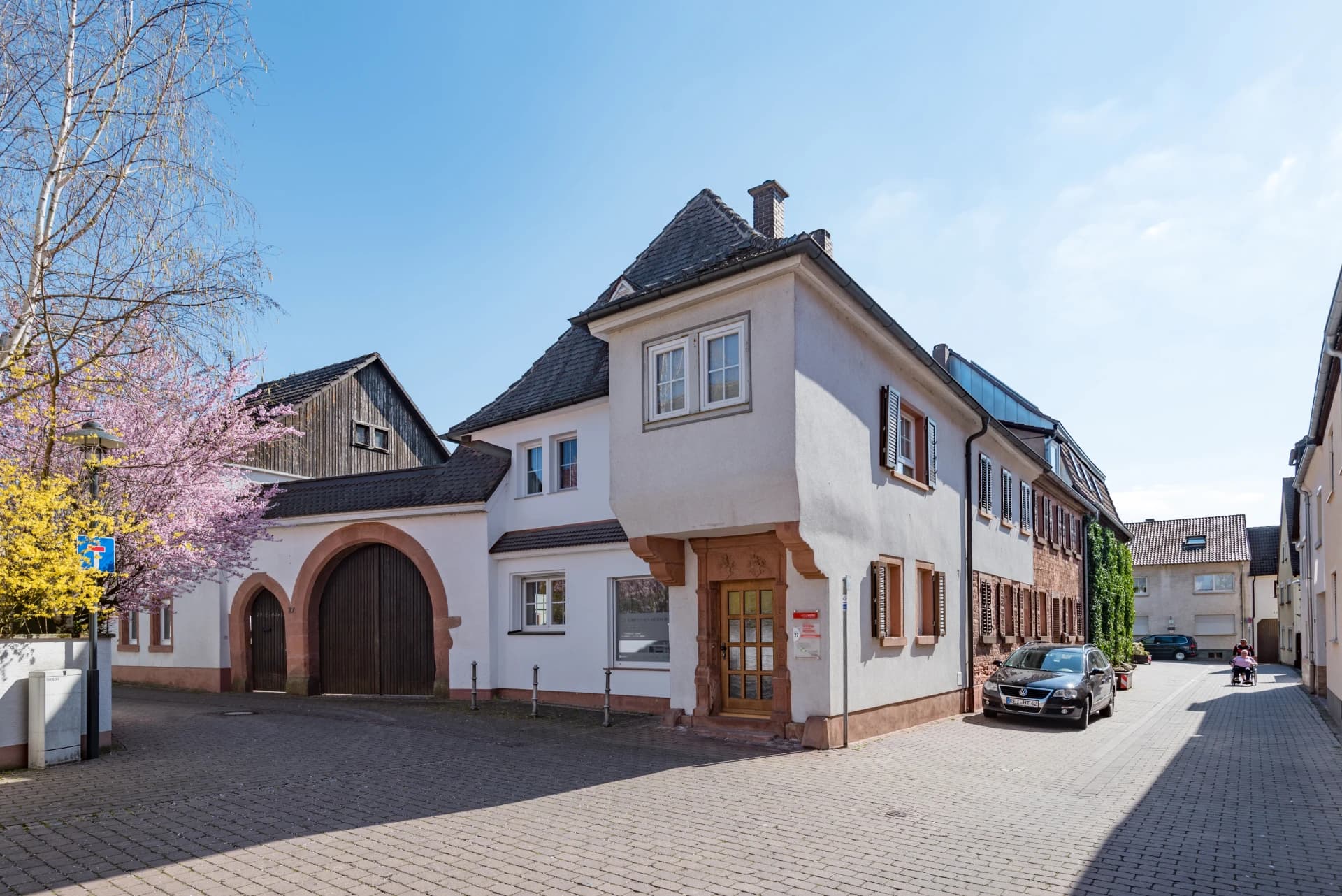 Wohnhaus mit Hoftor in der Marktstraße in Kleinwallstadt
