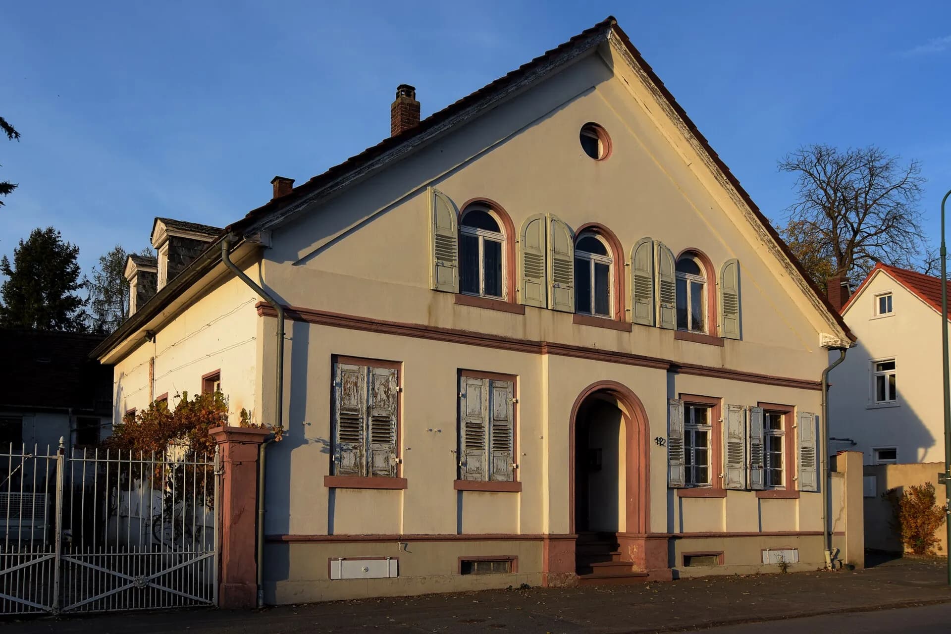 Klassizistisches Wohnhaus in der Mühltalstraße in Darmstadt-Eberstadt