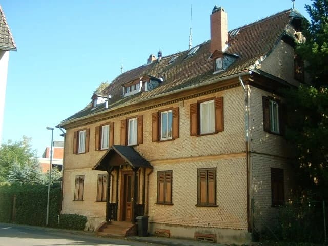 Historisches Wohnhaus mit Schindelfassade in Oberliederbach in Liederbach am Taunus