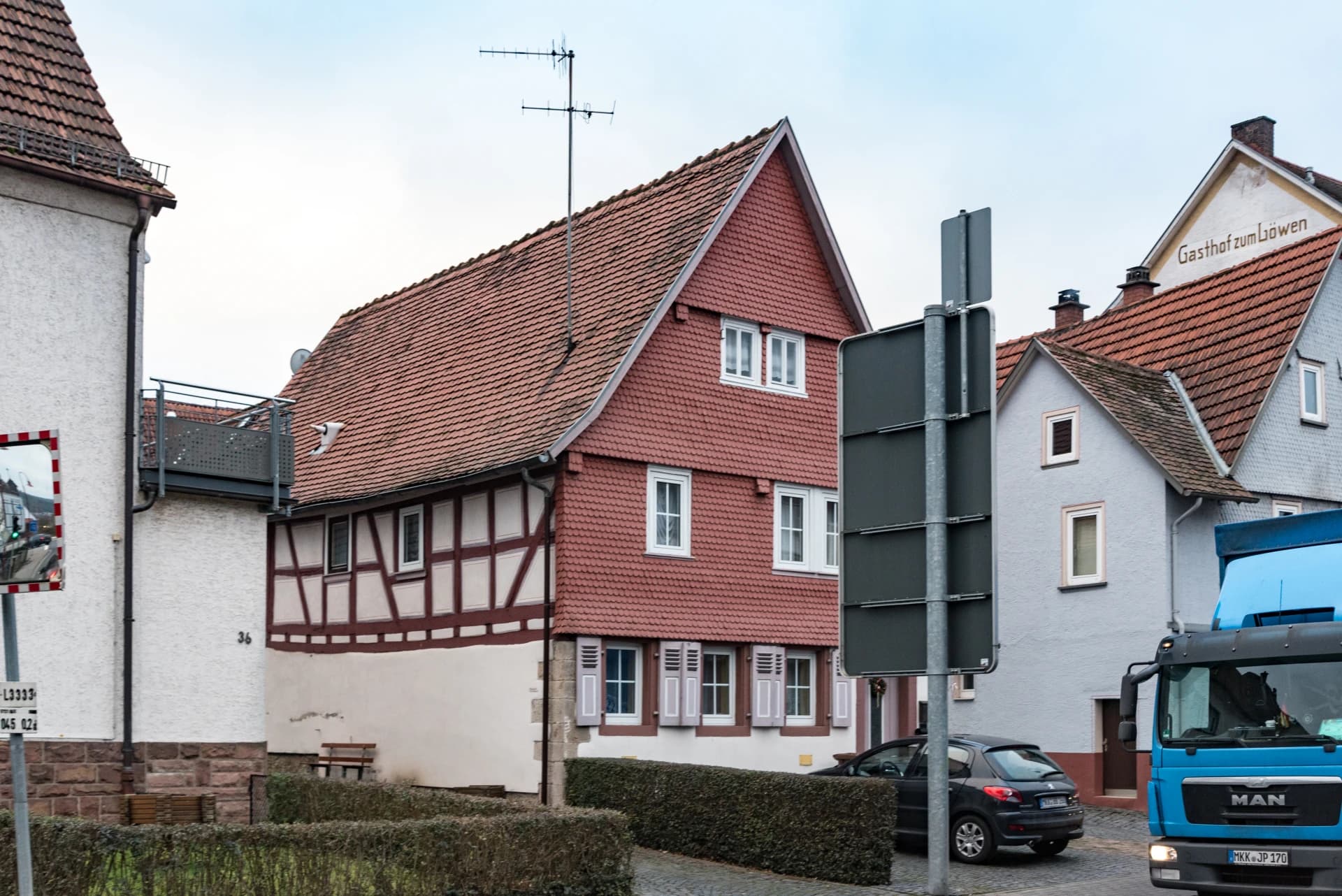 Wohnhaus mit Ziegelbehang im Ortskern von Biebergemünd-Wirtheim