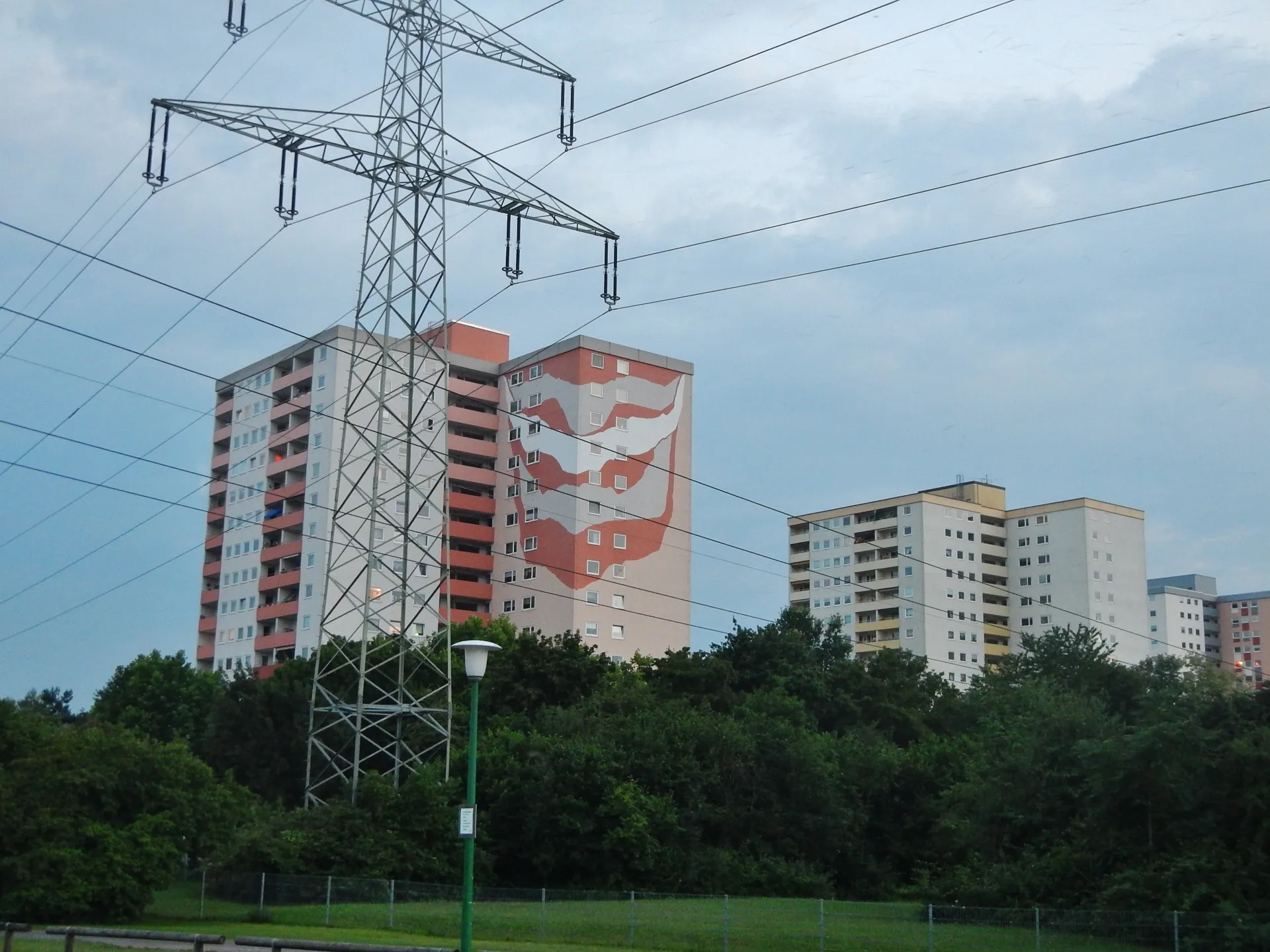 Wohnhochhaus an der Mainparkstraße in Mainaschaff