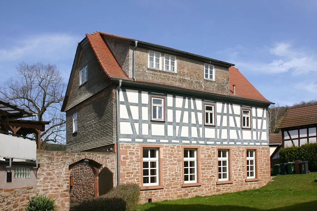 Alte Schule in Büdingen-Wolf