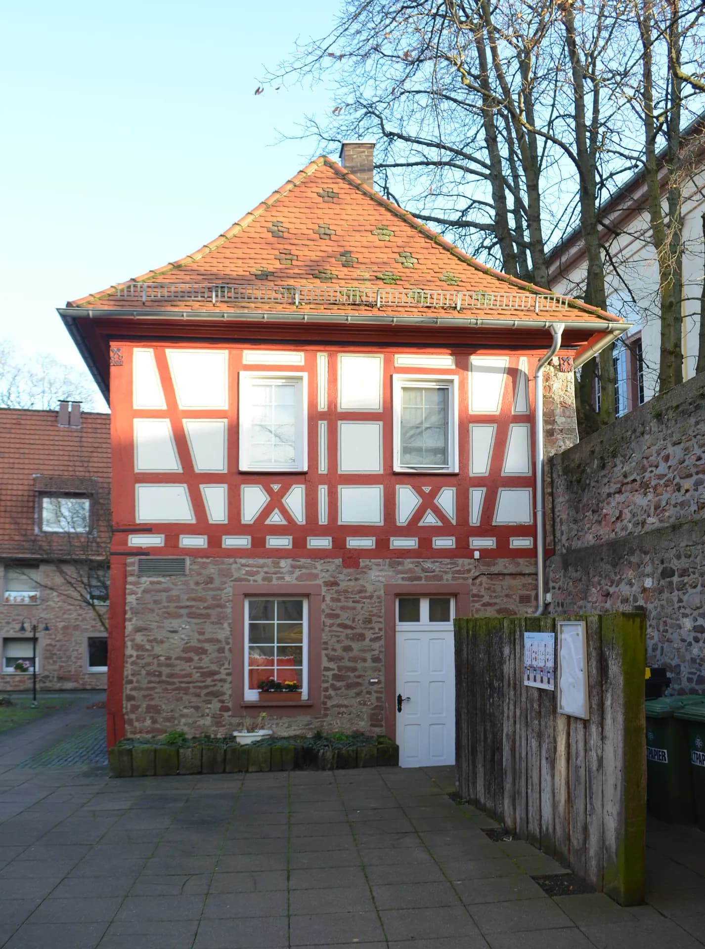 Fachwerkbau des Zehnthofs in der Huthmacherstraße in Frankfurt Sindlingen