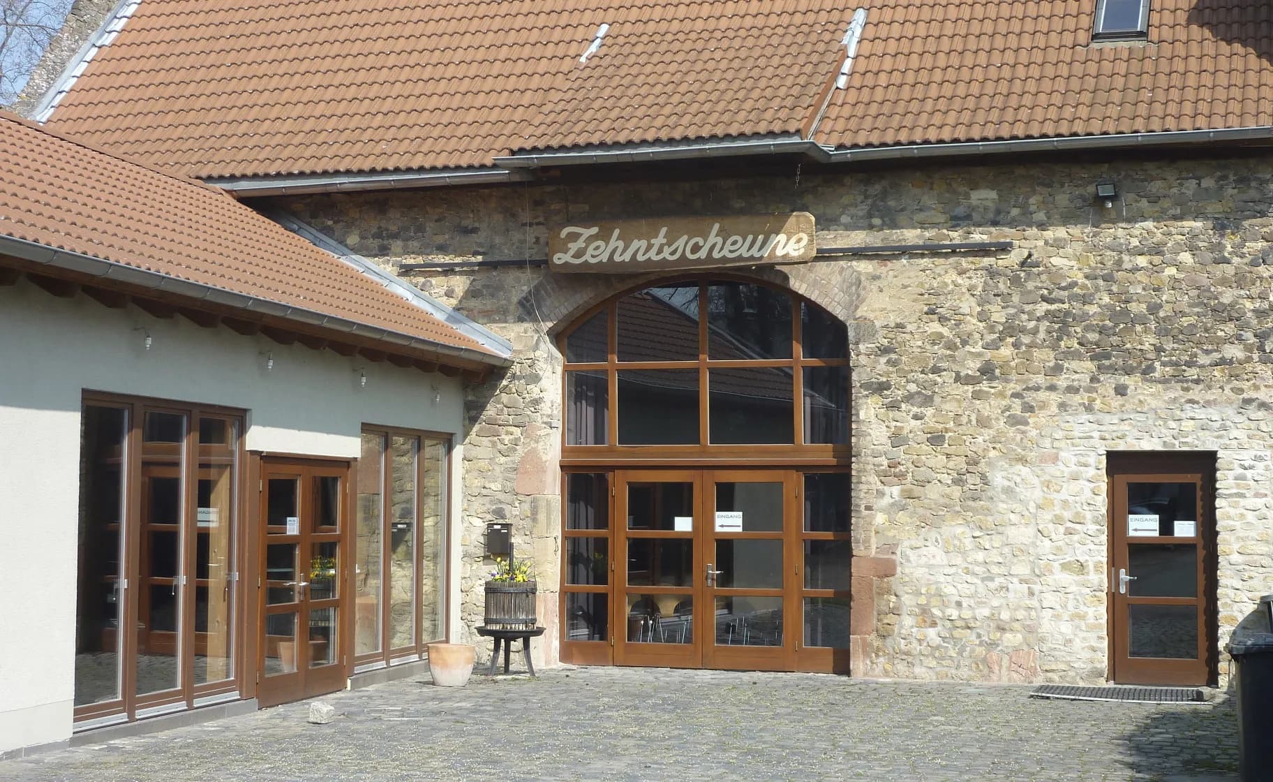 Südseite der Zehntscheune in Frankfurt Praunheim