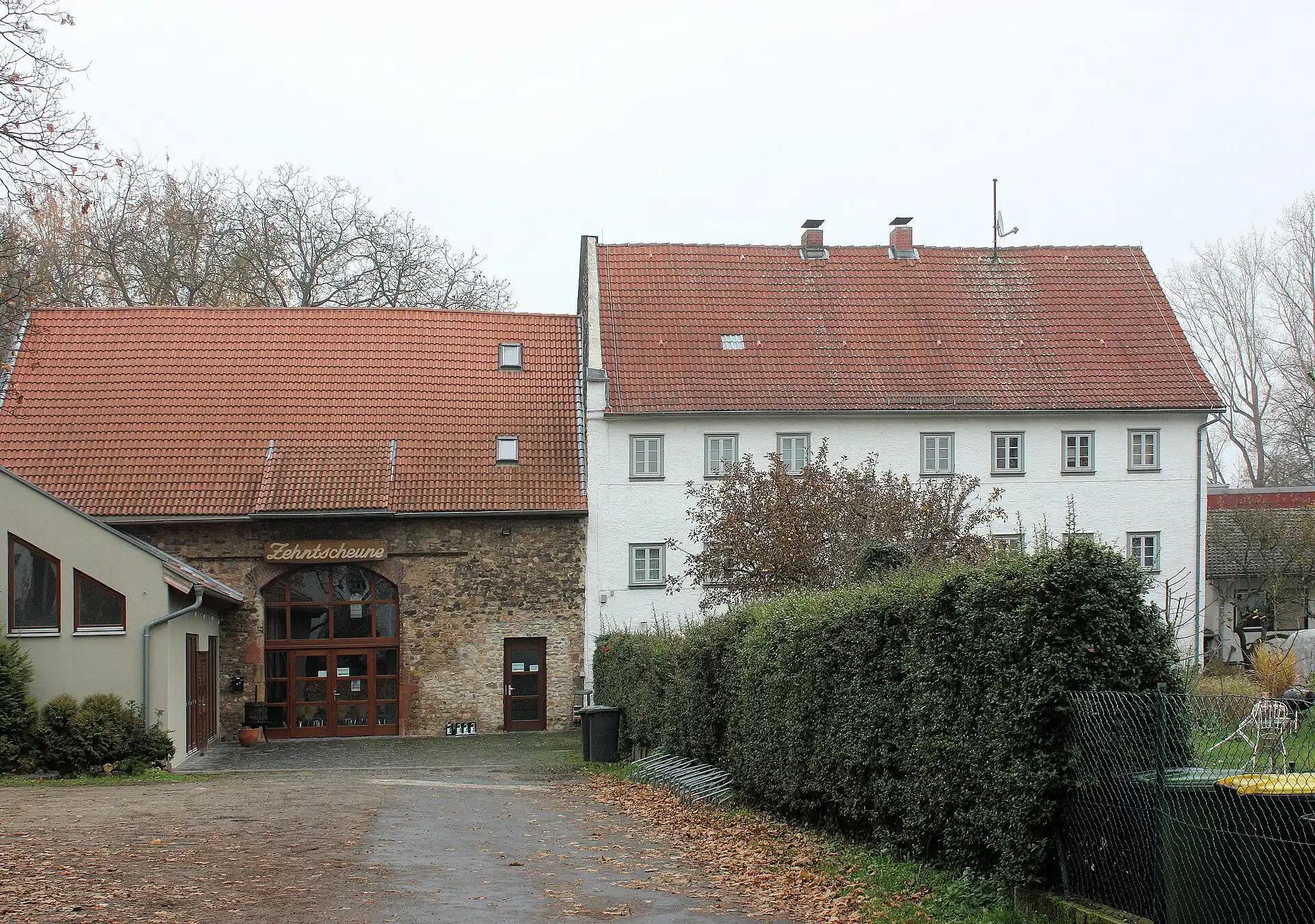Zehntscheune mit angrenzendem Hof in Frankfurt Praunheim