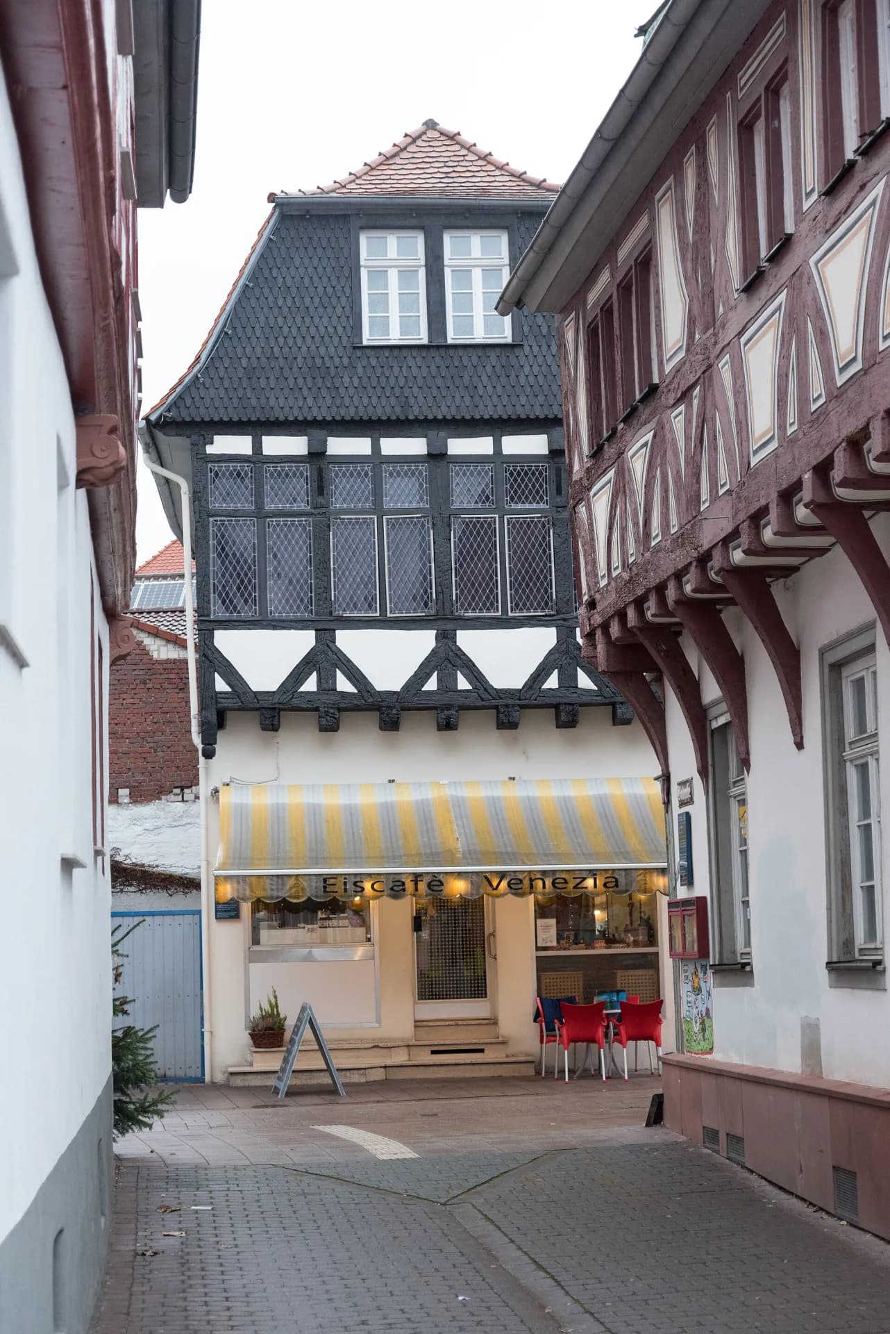 Zuckerstraße 4 im Gassenblick in Dieburg